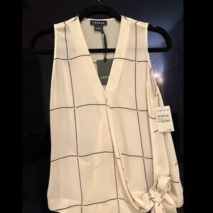 [NWT] Trouve XS Sleeveless Ivory Minimalist Grid Blouse